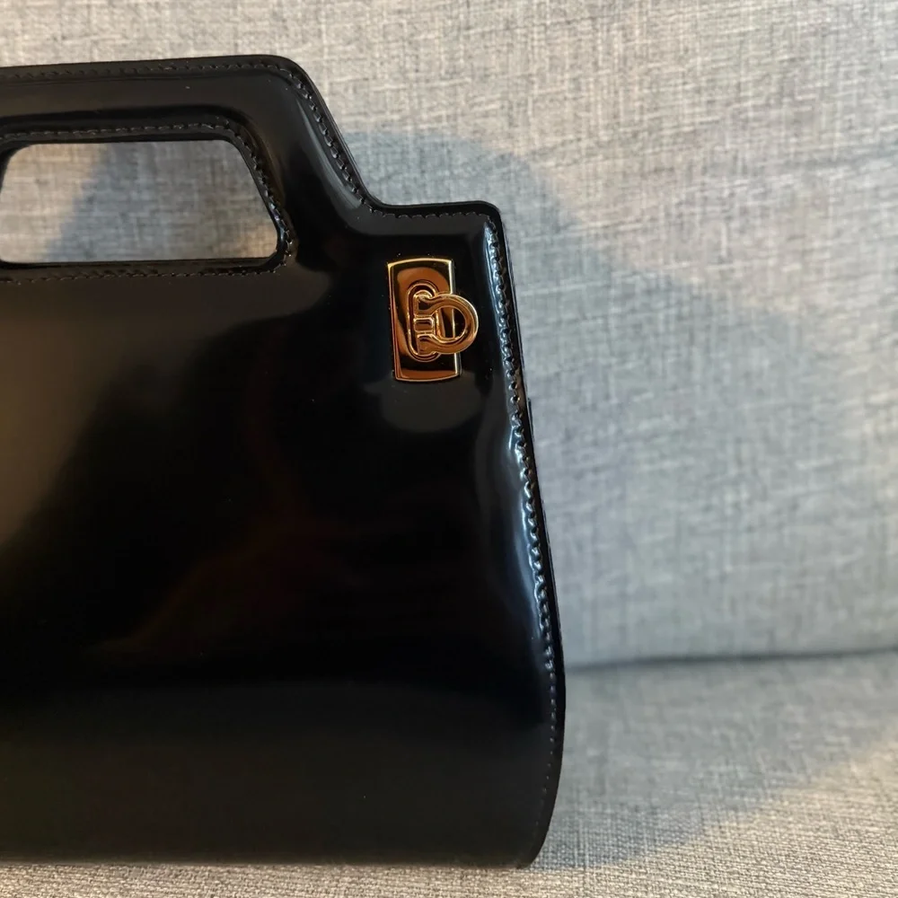Ferragamo Wanda Mini in Black - Picture 3 of 15